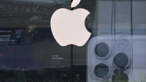Apple has had few incentives in the past to start making iPhones in US