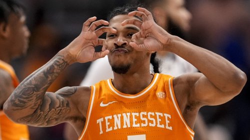 No. 8 Tennessee downs No. 3 Auburn 70-65 to reach SEC Tournament championship game