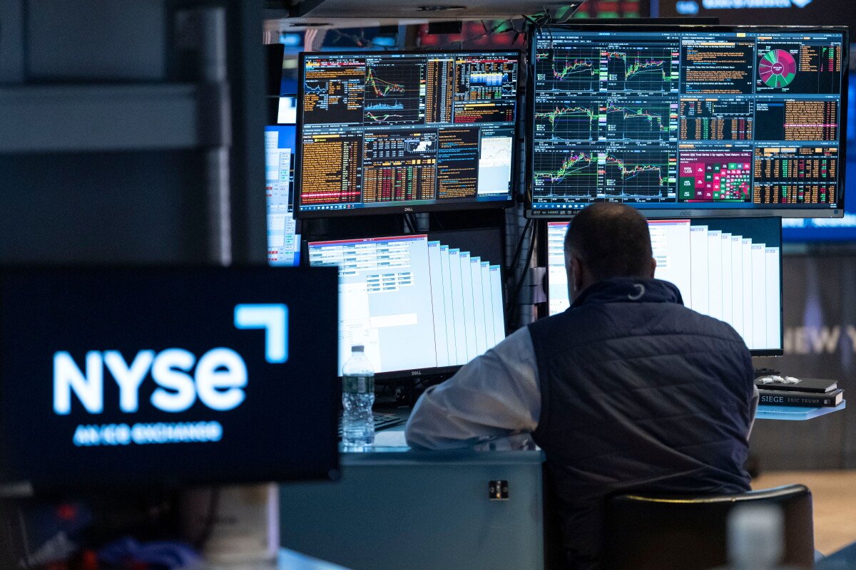 Image from AP's coverage: US markets are weighed down by an extended sell-off in the tech sector