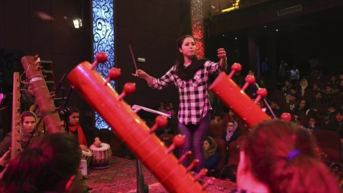 First Afghan women's orchestra tries to change attitudes