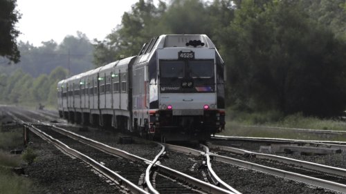 NJ Transit engineers could walk off the job Friday, leaving some 350,000 commuters in the lurch