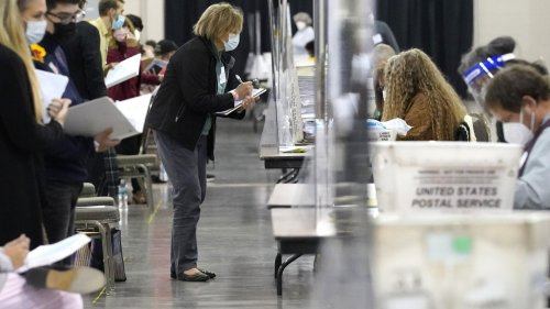 Wisconsin officials: Trump observers obstructing recount