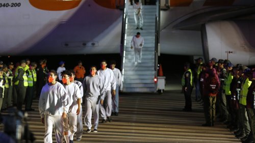 Venezuela to resume repatriation of migrants after deal with US, official says