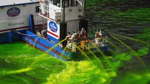 Chicago dyes its river bright green as it opens St. Patrick's Day celebrations