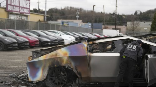 Vancouver International Auto Show removes Tesla, citing safety concerns at event
