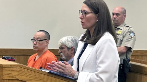 Fall trial set for pharmacist in 11 Michigan meningitis deaths after plea deal talks fizzle