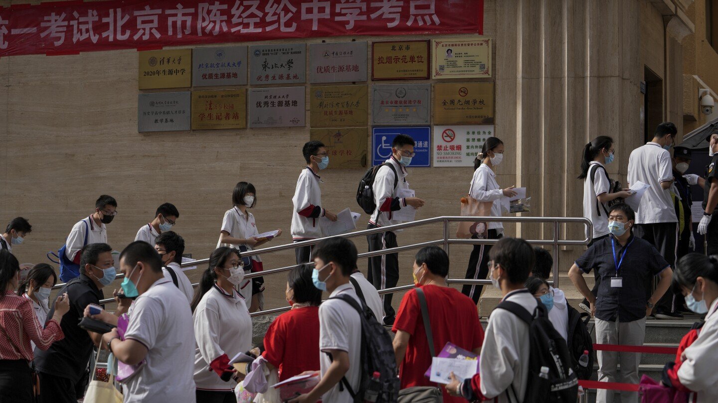 After the pandemic, young Chinese again want to study abroad, just not so much in the US