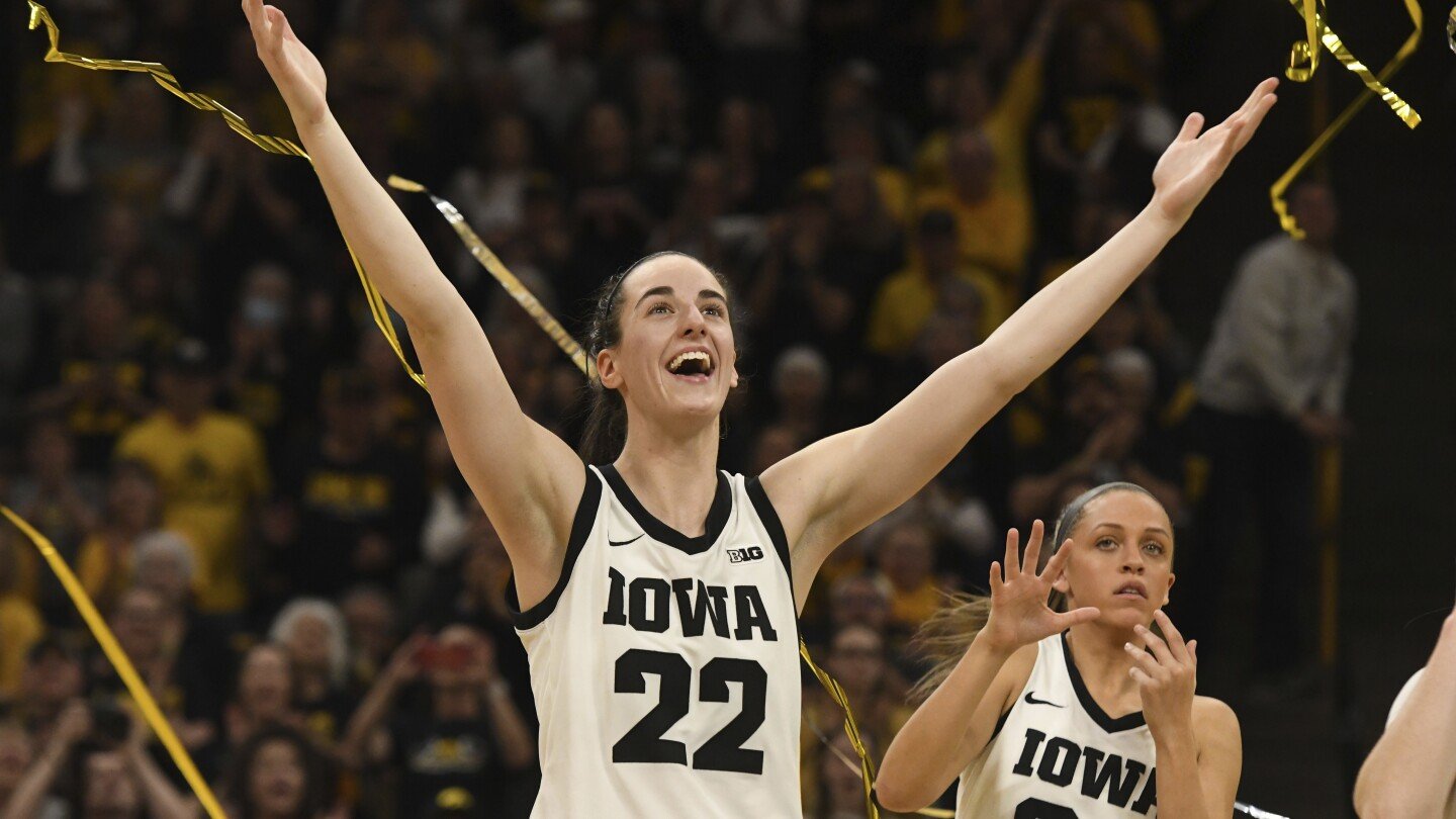 Caitlin Clark says it's hard to wrap her head around being called NCAA Div. I top scorer