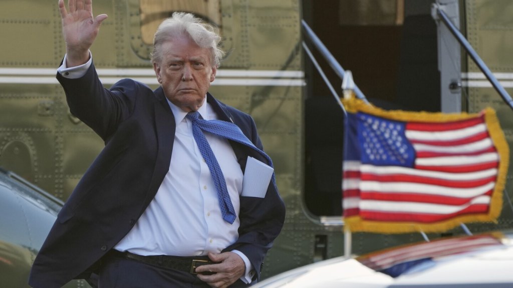TRUMP II - cover