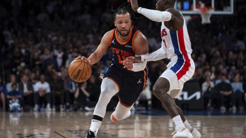 Knicks star Jalen Brunson wins NBA's clutch player of the year award