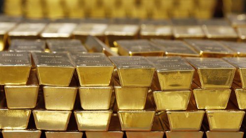 Gold rises to new heights as anxiety grips markets. Here's what you need to know