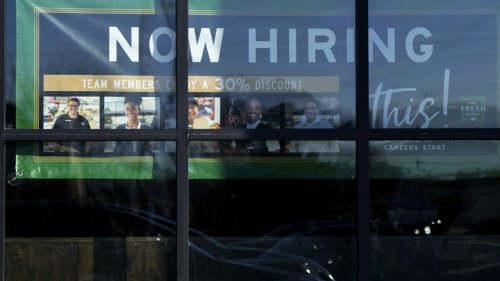US applications for jobless benefits hold firm as layoffs remain low despite tariff uncertainty
