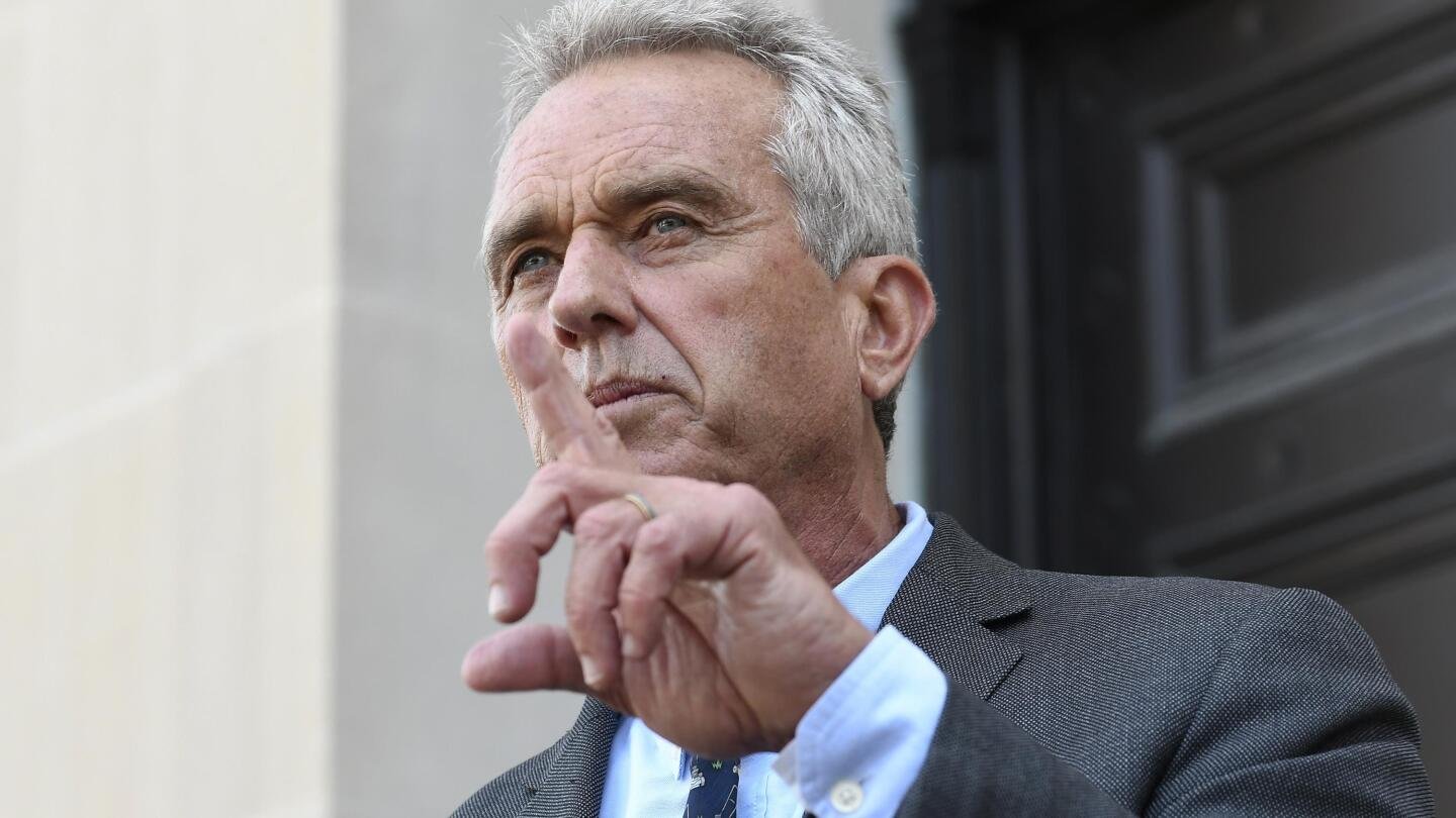RFK Jr. apologizes after condemnation for Anne Frank comment