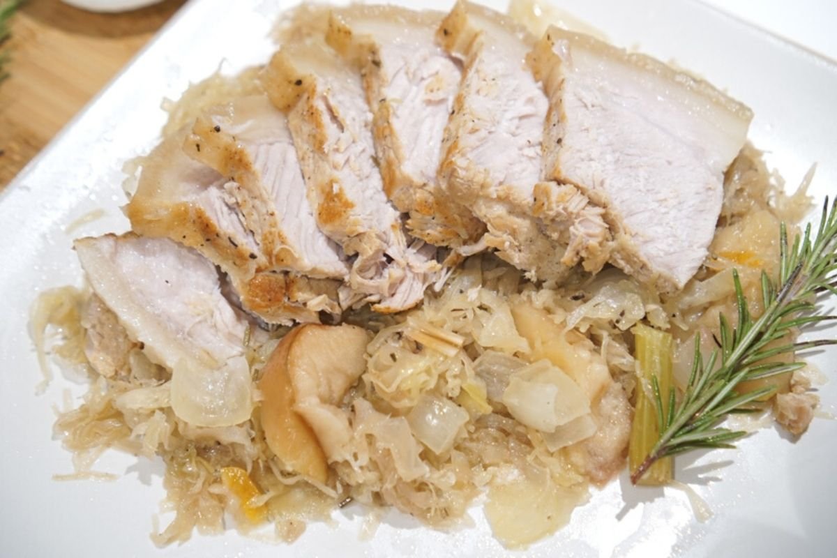 Instant Pot Pork & Sauerkraut
