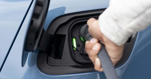 ¿Els cotxes elèctrics contaminen més que els de gasolina?