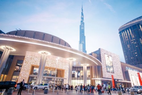 دبي مول يستقطب 105 ملايين زائر في 2023 - أريبيان بزنس
