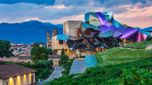 33 Spectacular Buildings Designed by Frank Gehry