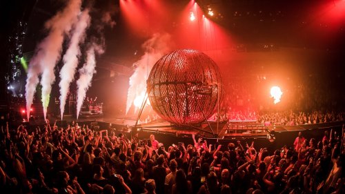The Chainsmokers’ World War Joy Tour Is a Design-Focused, Circus-Like Spectacle