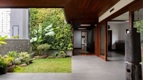 4 verdant vertical gardens that bring the outdoors inside