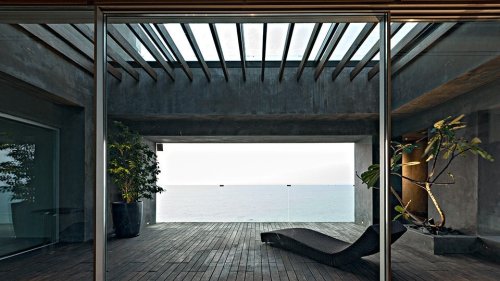 Mumbai: 5 beautiful Bandra homes owned by Bollywood celebrities