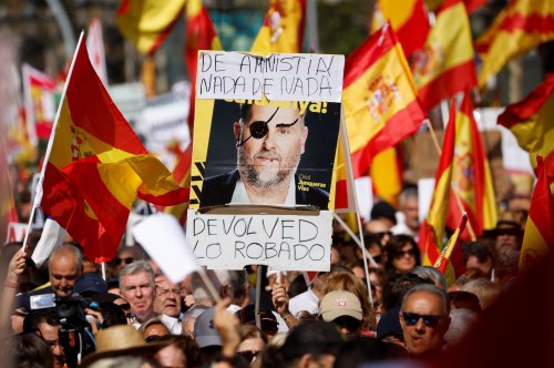 Spain's acting PM Sanchez backs Catalan amnesty deal in bid to form government