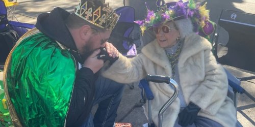 New Orleans woman, 103, waits on Uptown route to see 80-year-old parading daughter