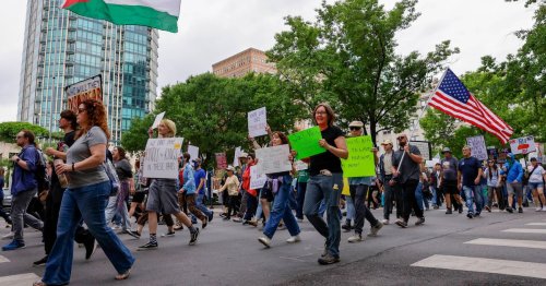 ‘What democracy looks like’: Thousands protest Trump across Dallas-Fort Worth on Saturday