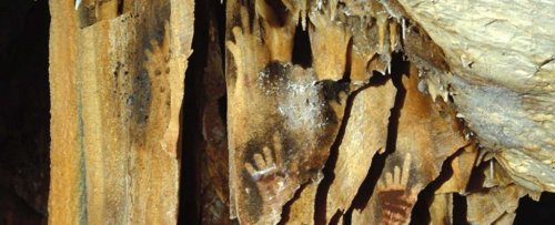 Prehistoric Cave Art Handprints With Missing Fingertips Point to Ritual Amputation - Arkeonews