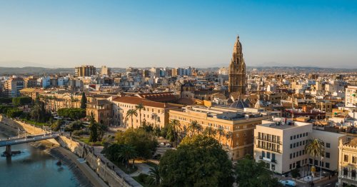 Fuera de circuito: Murcia en diez edificios desconocidos