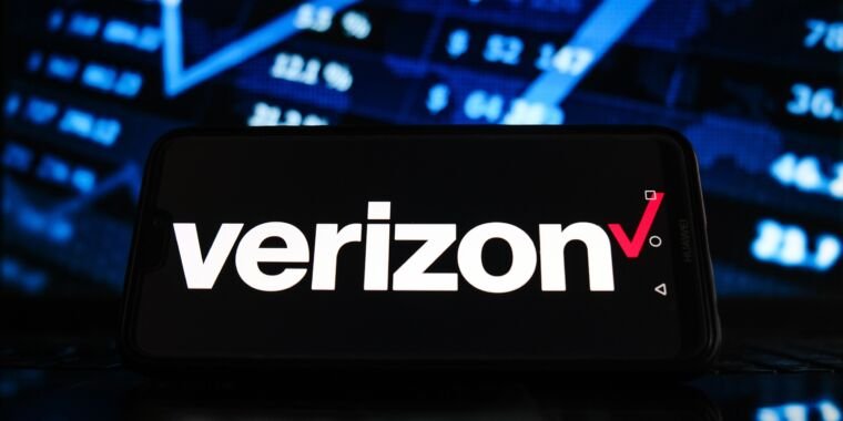 Verizon forces users onto pricier plans to get $50-per-month gov’t subsidy