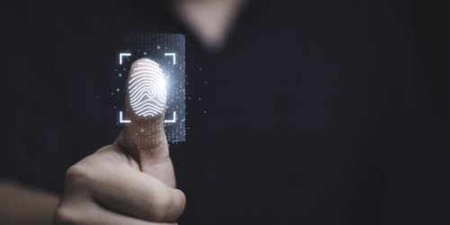 Cops can force suspect to unlock phone with thumbprint, US court rules