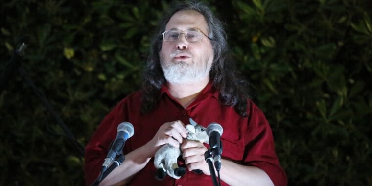 The Controversy Over Richard Stallman's Return to the Free Software Foundation