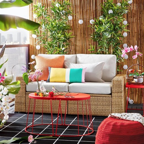 Vibrant Colorful Outdoor Living Areas to Brighten Up Your Summer