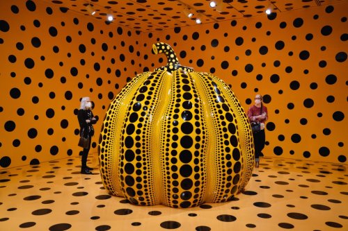 Blockbuster Yayoi Kusama Exhibition at the Hirshhorn Museum Extended for Second Time