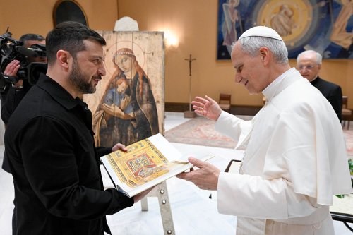 Ukrainian President Zelenskyy Gifts Pope Leo a Religious Icon Made from War Material
