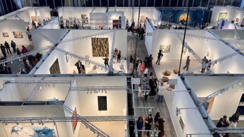 The Best Booths at Frieze New York, Where Stately Abstraction and Sophisticated Fiber Art Reign