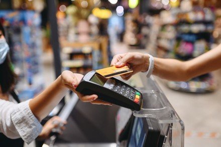 Entrano in vigore le sanzioni per mancata accettazione di pagamenti tramite carte di debito, di credito e prepagate