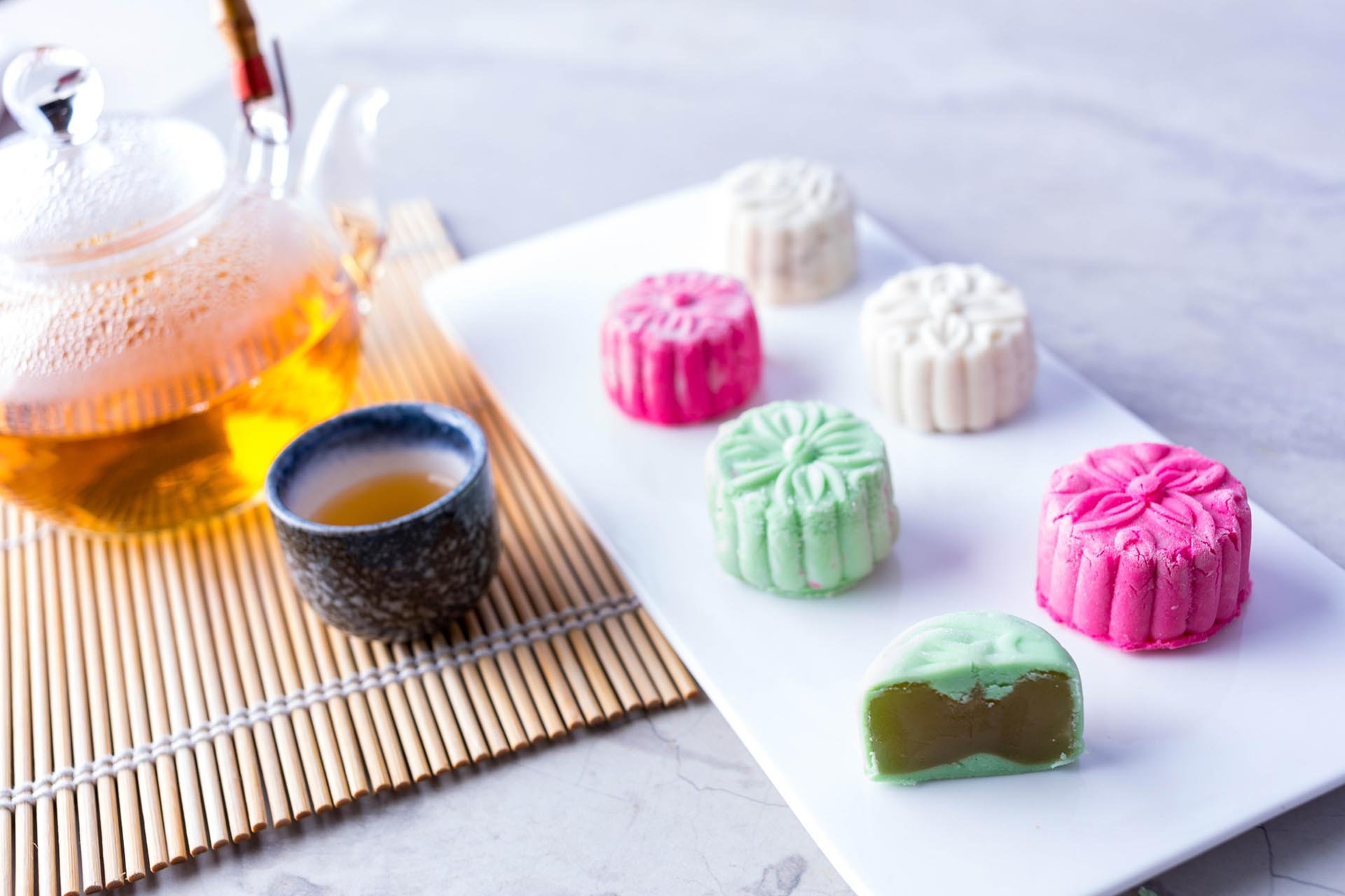 No-bake Snowskin Mooncake A Cute and Tasty Mooncake from Hong Kong. emmymad...