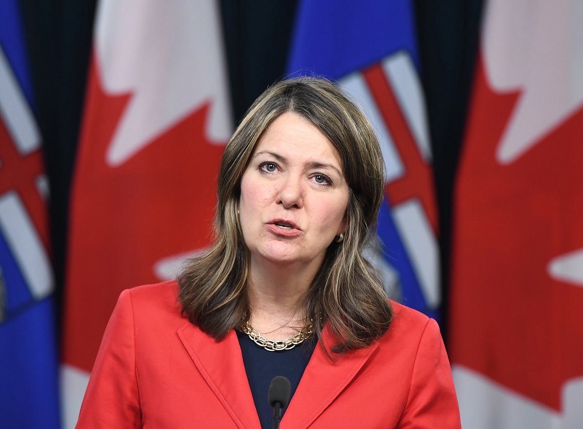 Smith's popularity holds as other premiers experience 'Trump bump' due to trade war