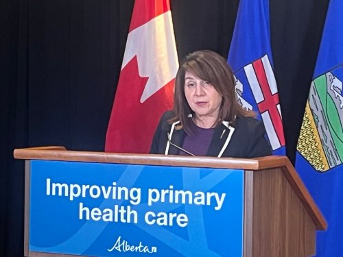 Alberta government unveils new compensation model for family physicians