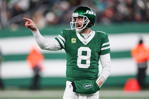 Aaron Rodgers Angering NFL Fans With Selfish Drama