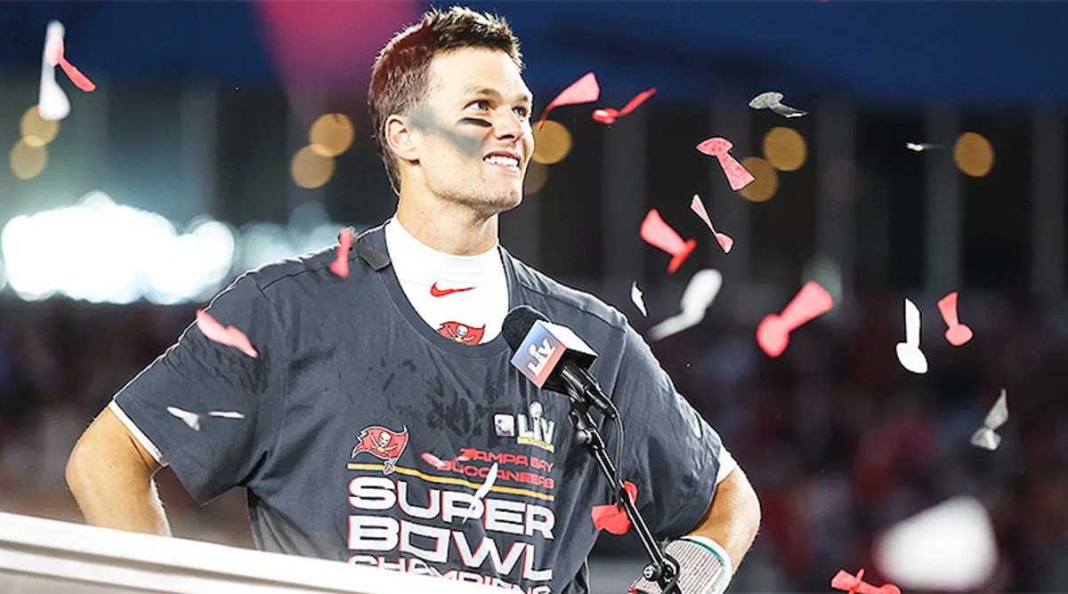 Tom Brady: Looking Back on the Hall of Famer's Career - cover