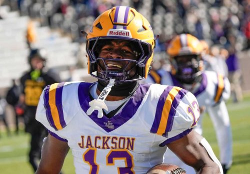 Nation’s No. 1 RB Names Top Six Schools, Reveals Commitment Date