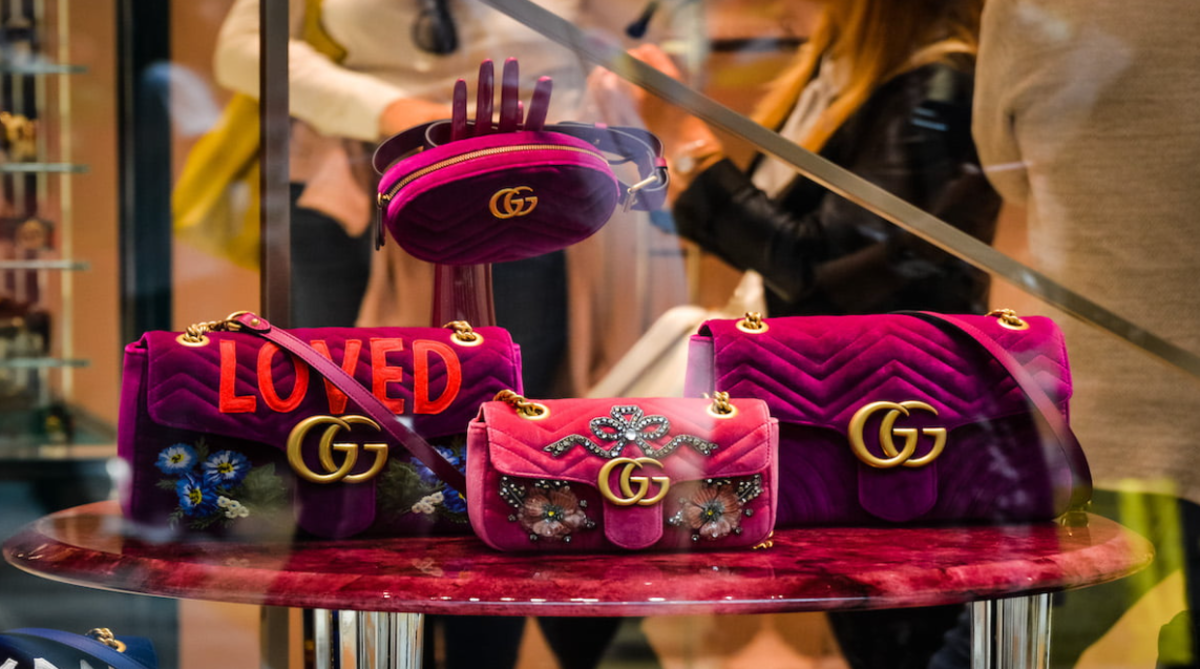 Hybrid Collectibles: NFTs Meet Physical Goods in 2026's Tech-Driven Trends