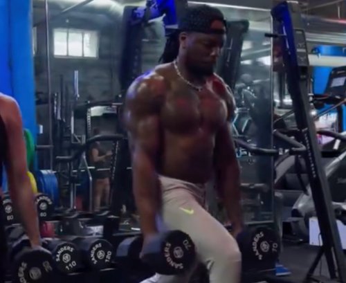 Derrick Henry's Jaw-Dropping Offseason Workout Has NFL Fans Thinking the Same Thing
