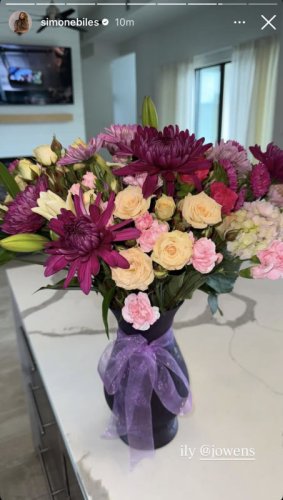 Simone Biles Sends Clear Message to Husband Jonathan Owens on Friday