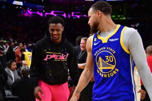 Look: Steph Curry Embraced Bronny James At Lakers Game Following ...