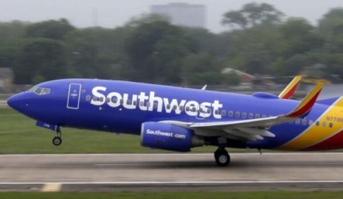 ‘He Put Something on the Plane!’: Video Shows Chaos At New Orleans Airport After Passenger Jumps Out of an Emergency Window of Southwest Airlines Flight