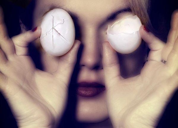 The Long, Extremely Witchy History of Telling the Future With Eggs