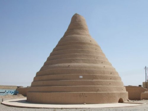 Ancient Structures Used to Make Ice in the Persian Desert